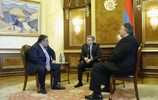 Карен Карапетян встретился с представителями руководящего состава фонда IDeA