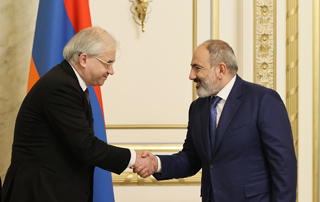 Le Premier ministre Pashinyan a reçu Igor Khovayev