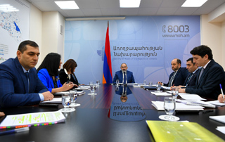Le Premier ministre Pashinyan prend connaissance du rapport de performance 2022 du ministère de la Santé