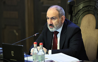 Сложившаяся вследствие незаконной блокады Азербайджаном Лачинского коридора гуманитарная ситуация в Нагорном Карабахе остается крайне напряженной: премьер-министр
