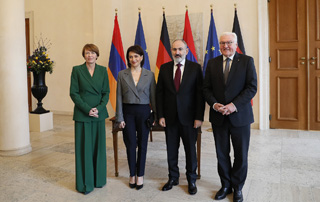 Le Premier ministre Pashinyan a rencontré Frank-Walter Steinmeier, Mme Hakobyan a rencontré l'épouse du Président allemand