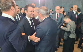 В Рейкьявике премьер-министр провел краткие встречи с лидерами Франции, Германии, Латвии, Грузии и Польши