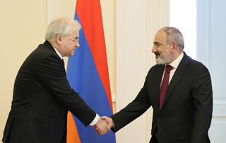 Премьер-министр Пашинян принял Игоря Ховаева