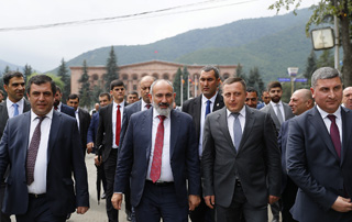 The Prime Minister gets acquainted with the progress of the programs implemented in different communities in Lori Province