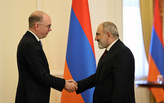 Премьер-министр Пашинян принял парламентского статс-секретаря при министерстве экономического сотрудничества и развития ФРГ

