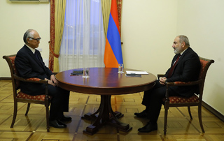 Nikol Pashinyan holds farewell meeting with Japanese Ambassador to Armenia Fukushima Masanori