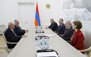 Le Premier ministre Pashinyan a reçu l'homme d'affaires Naguib Sawiris