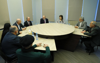 The Prime Minister meets with the members of the Board of the Public Broadcaster