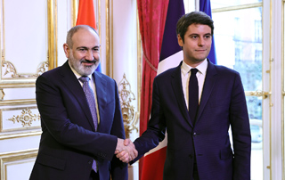 Nikol Pashinyan et Gabriel Attal discutent des questions liées au développement cohérent de la coopération arméno-française dans le domaine économique