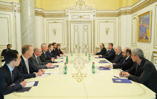 The Prime Minister receives the delegation of the German Fichtner company