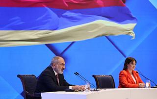 Conférence de presse du Premier ministre Nikol Pashinyan