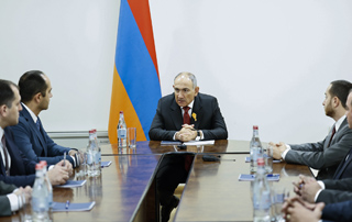 Վարչապետը ԲՏԱ նախարարության աշխատակազմին է ներկայացրել նորանշանակ նախարար Դավիթ Թադևոսյանին