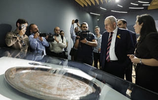 Վարչապետը ներկա է գտնվել «Առասպելներ, պաշտամունքներ և տիեզերագիտություն․ Բեռլինի Թանգարանային կղզին Հայաստանի պատմության թանգարանում» ցուցադրության բացմանը