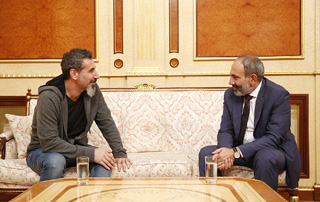 Le Premier ministre Nikol Pashinyan a reçu Serj Tankian