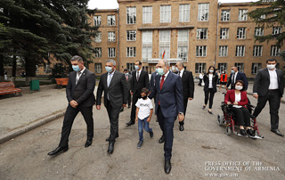 Le Premier ministre a assisté à l'ouverture du Centre territorial de services sociaux complets  à Sévan
