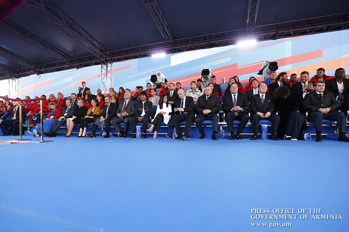 Никол Пашинян присутствовал на гала-концерте, посвященном Чемпионату мира по футболу на Красной площади