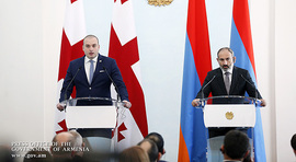 Les déclarations de Nikol Pashinyan et Mamuka Bakhtadze pour les médias.