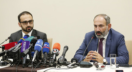 La Conférence de presse de Nikol Pashinyan, Premier ministre de la RA, à Stepanakert