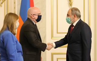Nikol Pashinyan a reçu le Secrétaire d'État adjoint américain aux Affaires européennes et eurasiennes, Philip Reeker 