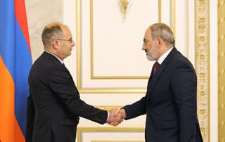 Nikol Pashinyan rencontre le président du Parti conservateur Mikayel Hayrapetyan