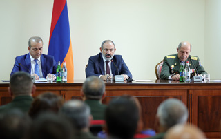 "Assurer la sécurité de l'État et des institutions de l'État est l'une de nos tâches les plus importantes" - Nikol Pashinyan félicite le personnel du Service de la Garde d'État pour la Fête professionnelle 

