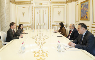 Nikol Pashinyan a reçu l'Ambassadeur de France en Arménie, Jonathan Lacôte