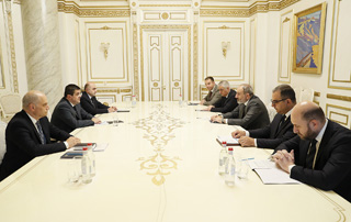 Աջակցության ծրագրերը պետք է վերափոխել Արցախի զարգացման ծրագրերի. ՀՀ վարչապետի և ԱՀ նախագահի գլխավորությամբ տեղի է ունեցել խորհրդակցություն