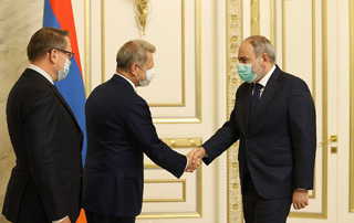 Le Premier ministre Pashinyan a reçu Stephane Visconti, Coprésident français du Groupe de Minsk de l'OSCE  