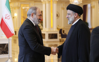 Armenian PM, Iranian President meet in Dushanbe