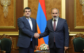 Le Premier ministre Pashinyan et le Président de l'Artsakh Araik Harutyunyan discutent du processus pour surmonter les conséquences de la guerre  