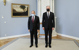 PM Pashinyan meets with President of Lithuania  Gitanas Nausėda