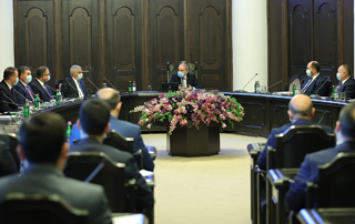 Une compagnie aérienne nationale basée sur une stratégie concurrentielle à long terme sera créée en Arménie: le gouvernement a pris une décision correspondante 