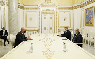 Премьер-министр Пашинян провел отдельные встречи с главами ИТ-компаний SADA и ServiceTitan