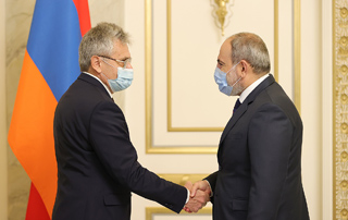 Great potential in the field of Armenian-Russian scientific cooperation – PM Pashinyan receives the President of the Russian Academy of Sciences