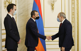 Le Premier ministre Pashinian a reçu Alfonso di Rizo, Ambassadeur extraordinaire et plénipotentiaire de la République italienne en Arménie