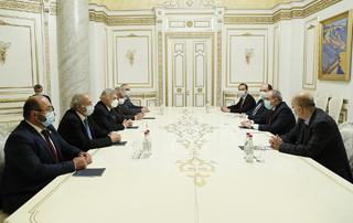 Nikol Pashinyan a reçu des représentants du conseil central du parti Ramkavar Azatakan