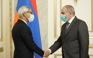 PM Pashinyan receives Secretary General of the International Federation of Red Cross and Red Crescent Societies