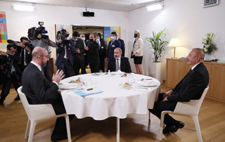 La réunion trilatérale entre Nikol Pashinyan, Charles Michel et Ilham Aliyev a lieu