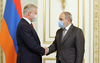 Le Premier ministre Pashinyan a reçu le Secrétaire général de l'OTSC