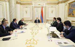 Премьер-министр провел совещание по вопросам совершенствования и разработки нового контента Стратегии трансформации Армении до 2050 года