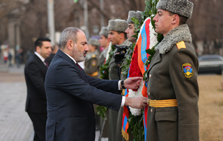 Премьер-министр воздал дань уважения памяти жертв событий 1 марта 2008 года