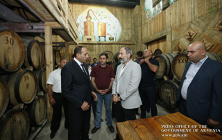 Nikol Pashinyan visits local companies, Tavush medical center in Idjevan and Dilijan
