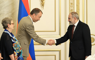 PM Pashinyan receives EU Special Representative for the South Caucasus and the Crisis in Georgia Toivo Klaar

