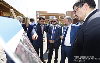 Nikol Pashinyan a pris connaissance du processus de construction de la "Cité de l'ingénierie"