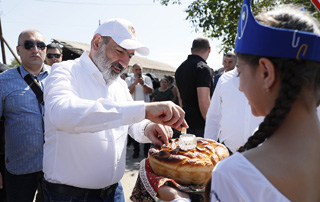 Prime Minister Pashinyan visits Ararat Province to get acquainted with the process of subvention programs