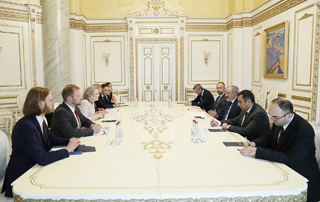 Nikol Pashinyan receives OSCE PA President Margareta Cederfelt
