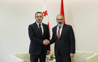 Nikol Pashinyan, Irakli Garibashvili meet in Armenia 