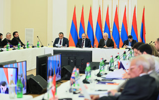 Le Premier ministre  participe  à la séance du Conseil d’administration du Fonds panarminien Hayastan 