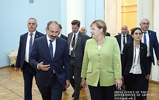 Rencontre de haut niveau entre Nikol Pashinyan et Angela Merkel