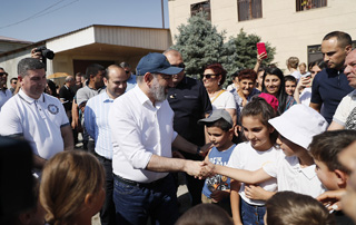 We are doing our best so that the people feel concrete changes in the communities. The Prime Minister gets acquainted with the programs being implemented in Armavir Province